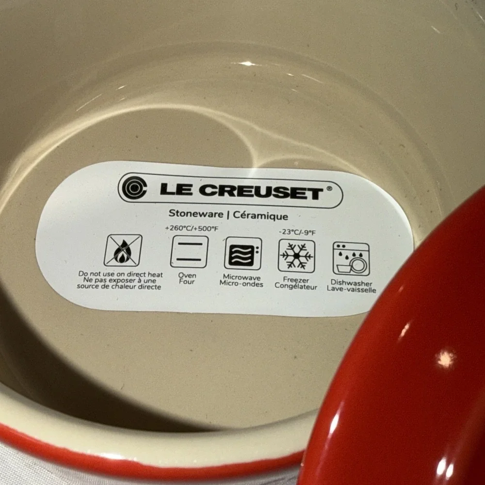 Le Creuset Small 8oz (10cm)‎ Mini Round Cocotte With Lid Carmin Red- NEW